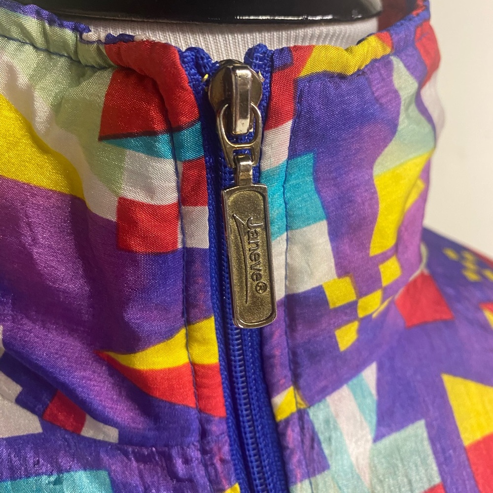 Colorful Geometric Pattern Jacket - Picture 3 of 5